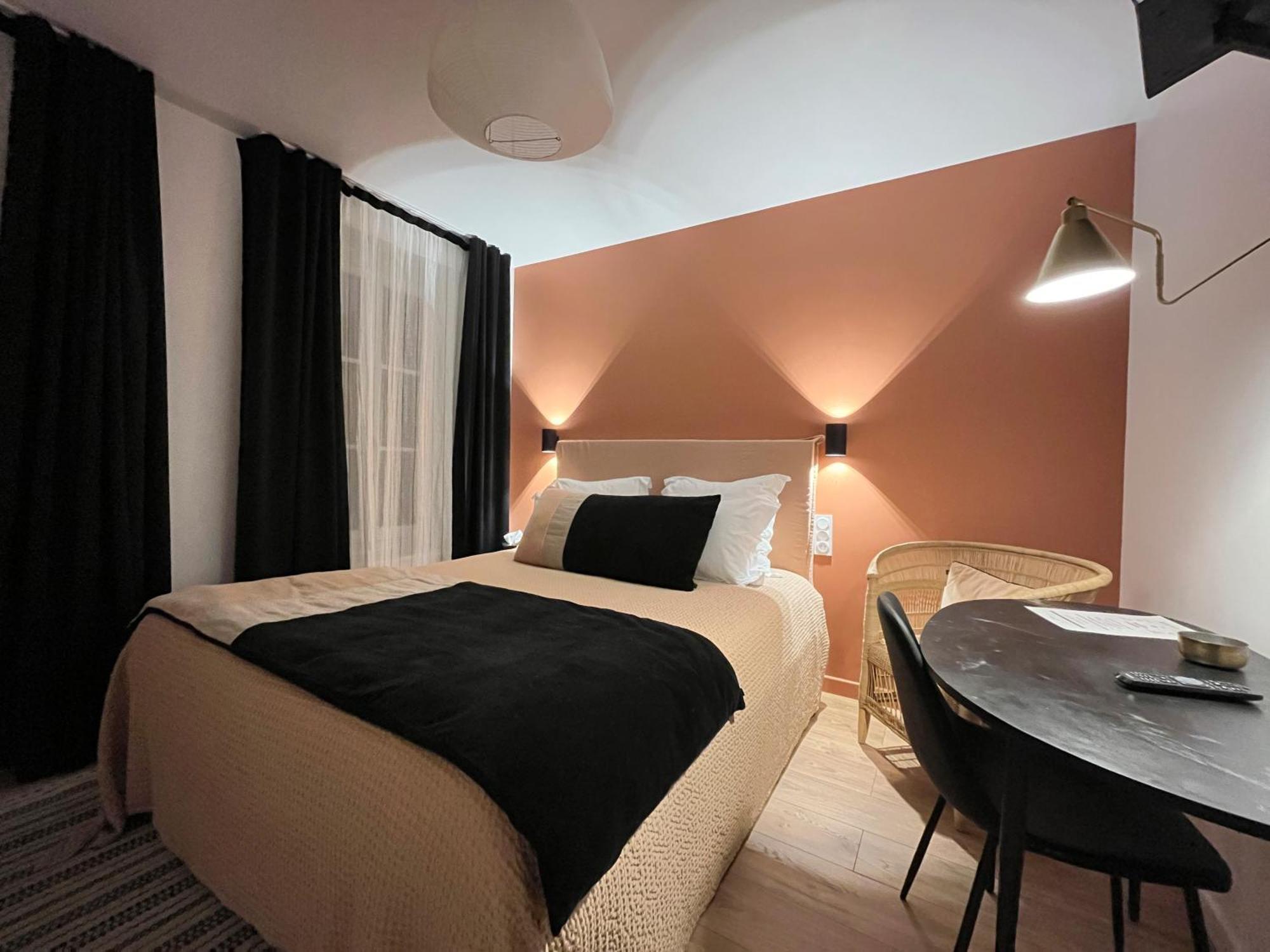 Hotel Du Commerce Cluny Buitenkant foto
